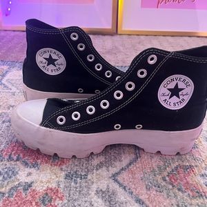 EUC black platform Converse-needs laces. Smoke free pet free home